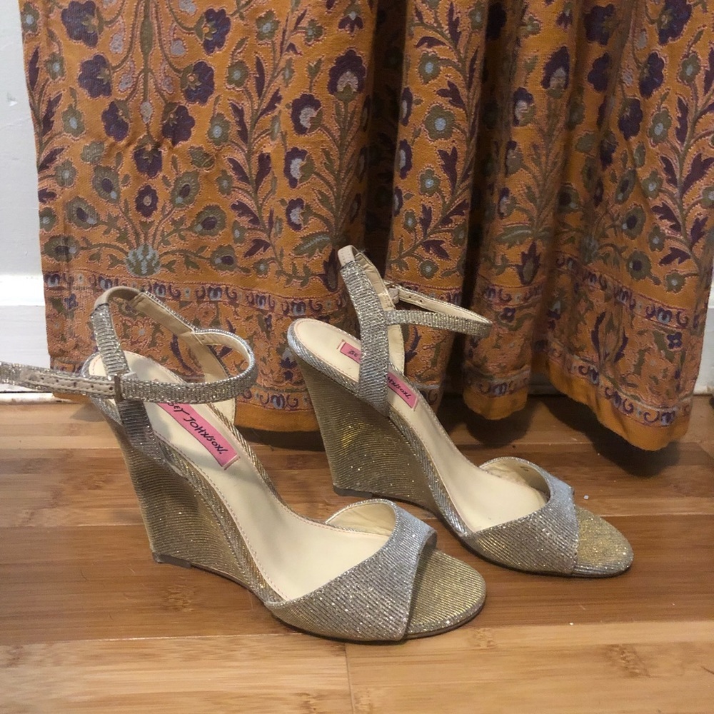 Betsy Johnson shimmer wedge heels